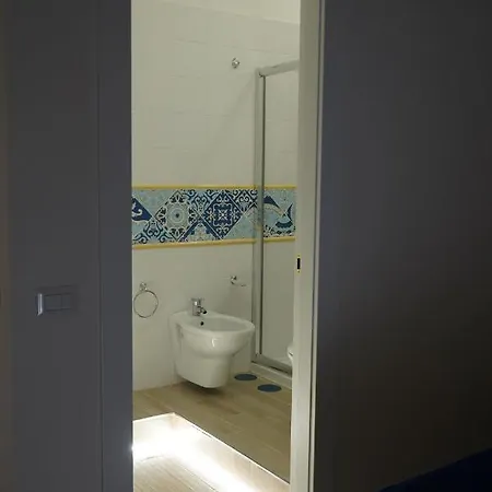 ベッド・アンド・ブレックファスト Frebi's - ナポリ