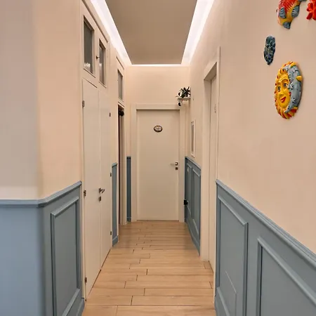 ベッド・アンド・ブレックファスト Frebi's - 4*