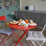 Frebi's - Alojamento de Acomodação e Pequeno-almoço Nápoles