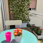Frebi's - Alojamento de Acomodação e Pequeno-almoço Nápoles